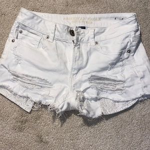 American eagle white shorts size 4